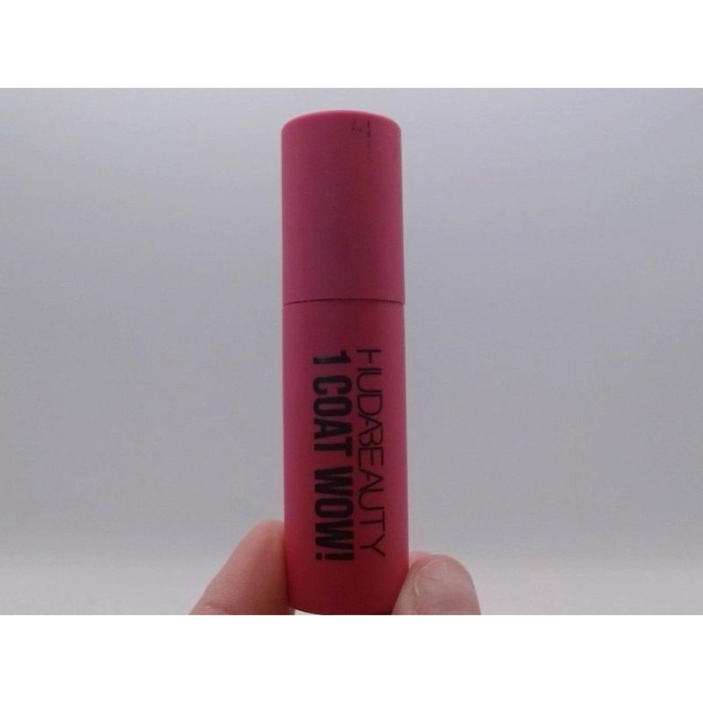 Huda Beauty-Extra Volumizing Lumizing and Lifting Mascara, Very Vanta ,BRAND NEW